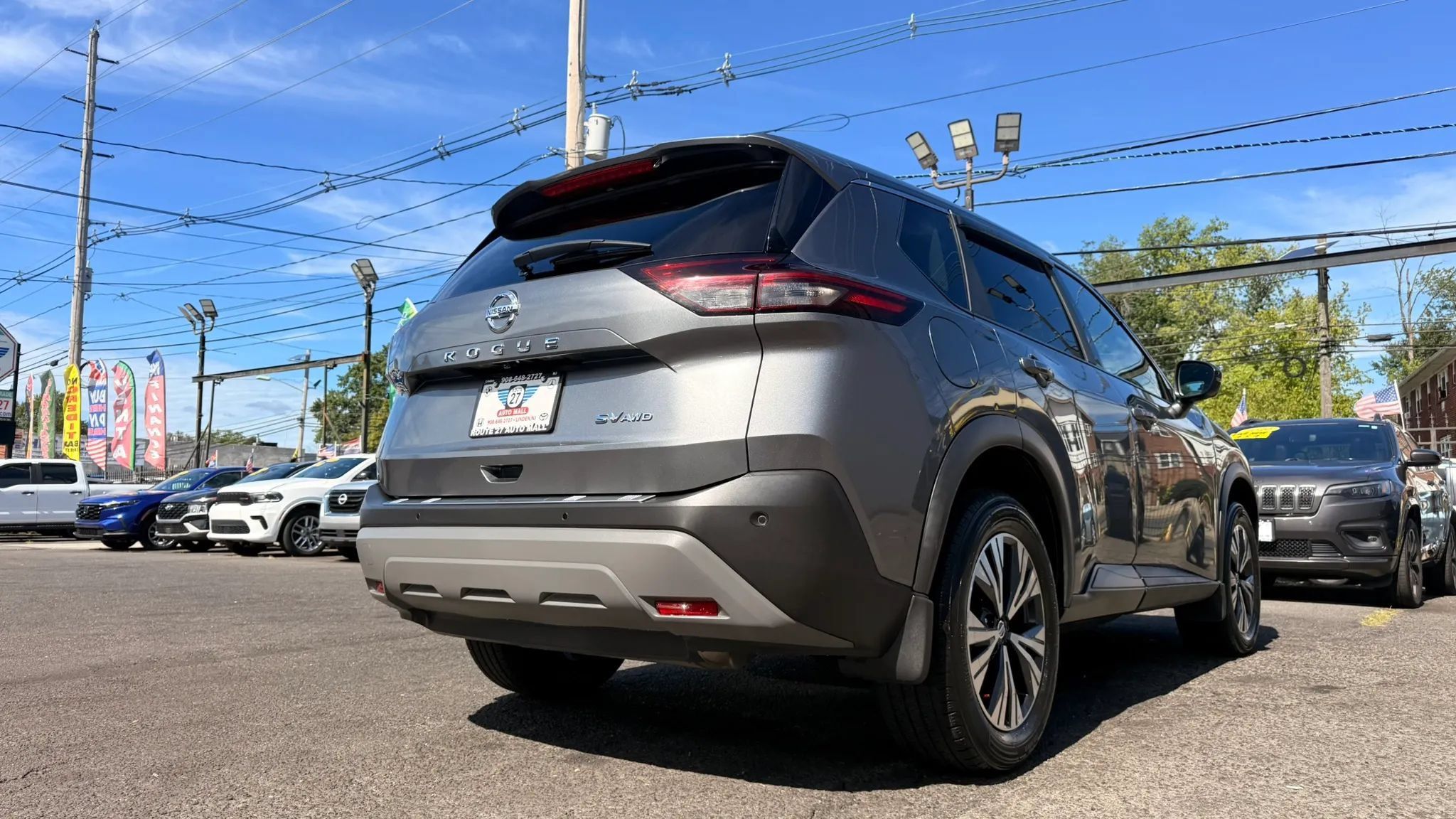 Used 2021 Nissan Rogue SV AWD/4WD image 9