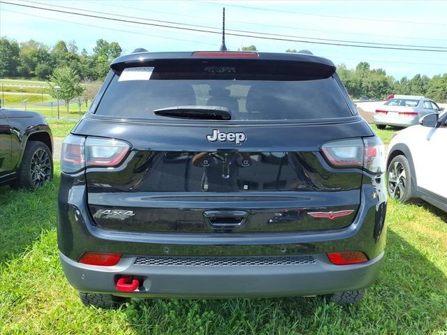 Used 2024 Jeep Compass Trailhawk w/ Trailhawk Elite Group AWD/4WD image 7