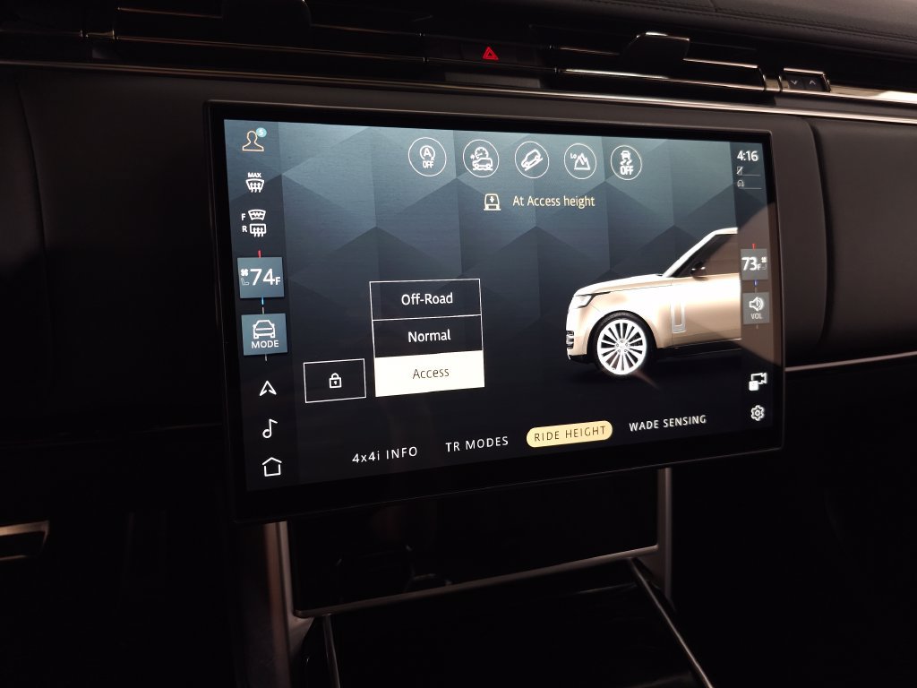 Certified 2024 Land Rover Range Rover SE AWD/4WD image 29