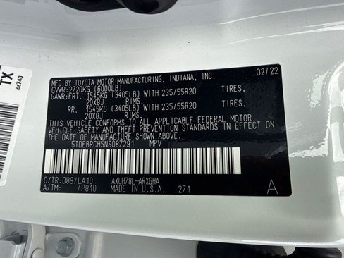 Used 2022 Toyota Highlander Platinum AWD/4WD image 32