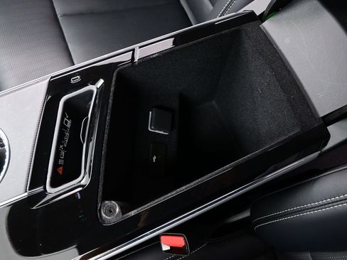 Used 2024 Cadillac Lyriq Luxury RWD image 22