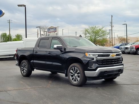 Used 2024 Chevrolet Silverado 1500 LT image 1