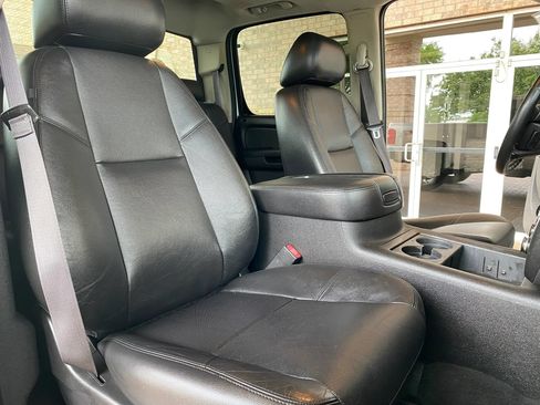 Used 2014 Chevrolet Silverado 2500 LTZ w/ LTZ Plus Package AWD/4WD image 20