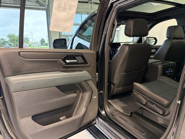 Used 2025 GMC Yukon XL AT4 w/ AT4 Premium Package AWD/4WD image 21