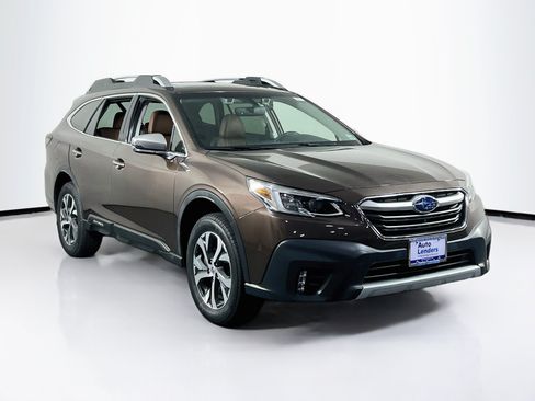 Used 2022 Subaru Outback Touring AWD/4WD image 3