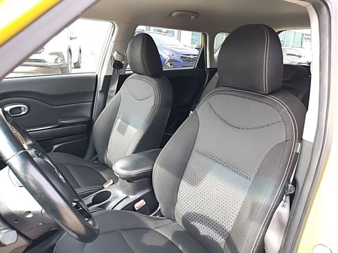 Used 2015 Kia Soul + w/ Audio Package image 22
