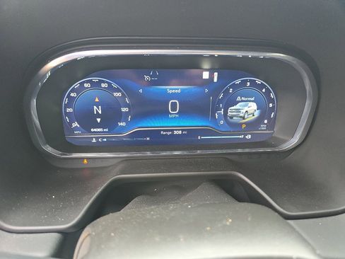 Used 2022 Chevrolet Tahoe LT w/ Luxury Package image 22