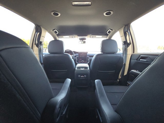 Used 2024 GMC Acadia Elevation AWD/4WD image 21