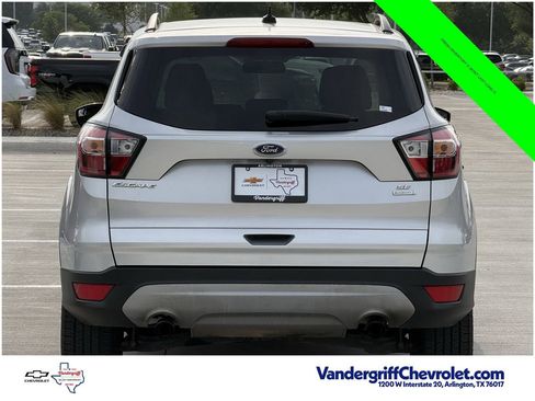 Used 2018 Ford Escape SE FWD image 5