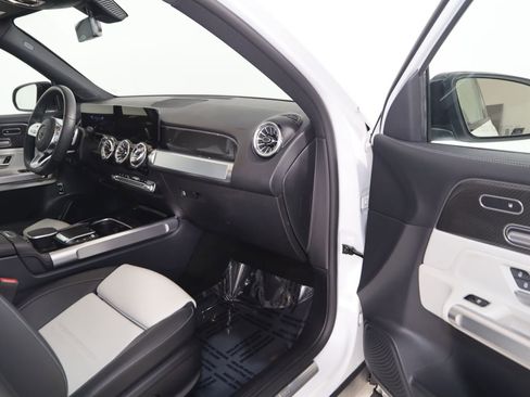 Used 2022 Mercedes-Benz GLB 35 AMG 4MATIC image 50