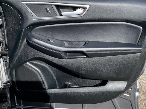 Used 2024 Ford Edge SEL image 24