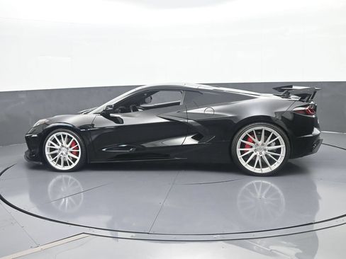 Used 2020 Chevrolet Corvette Stingray Premium Cpe w/ 3LT Preferred Equipment Group RWD image 3