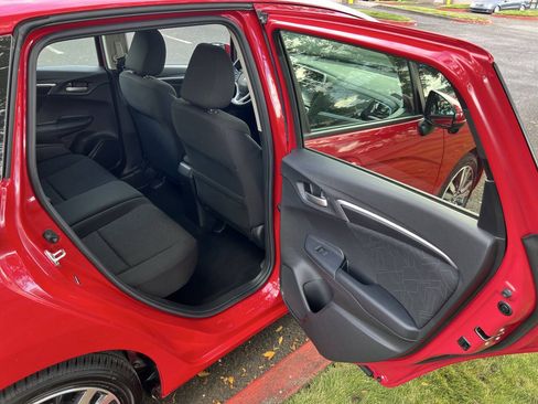 Used 2016 Honda Fit EX image 11