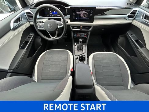 Certified 2026 Volkswagen Taos SE w/ Black Wheel Package FWD image 12