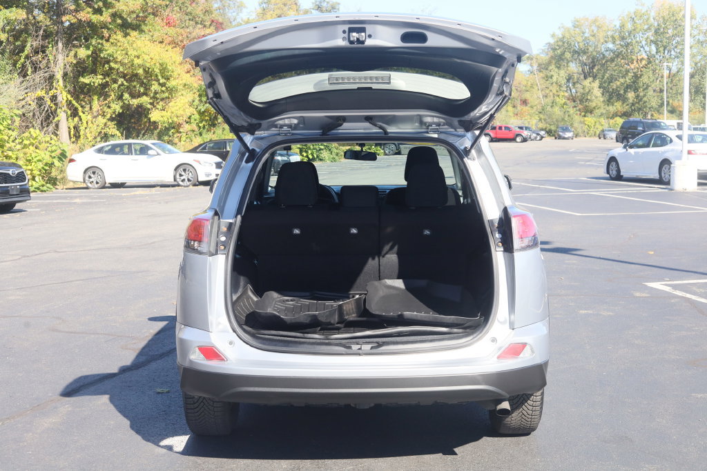 Used 2016 Toyota RAV4 LE AWD/4WD image 15