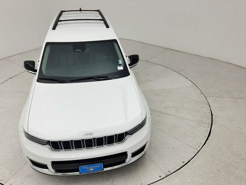 Used 2022 Jeep Grand Cherokee L Limited image 15