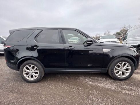 Used 2019 Land Rover Discovery SE image 14