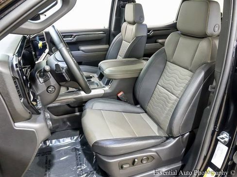 Certified 2023 Chevrolet Silverado 1500 ZR2 w/ Technology Package image 10