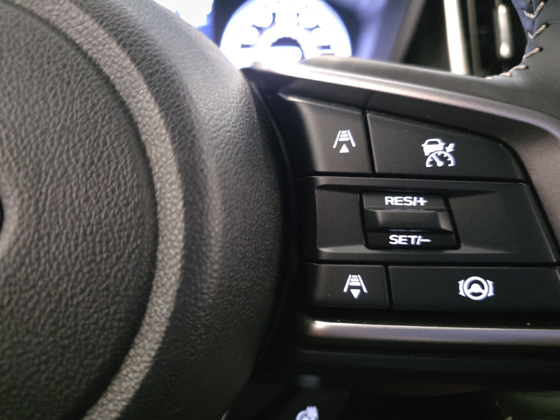 Used 2025 Subaru Ascent Touring w/ Popular Package #1 AWD/4WD image 18