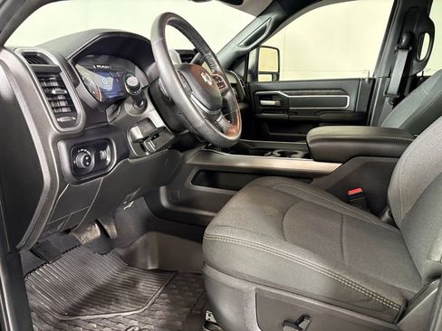 Used 2024 RAM 3500 Big Horn w/ Safety Group image 21