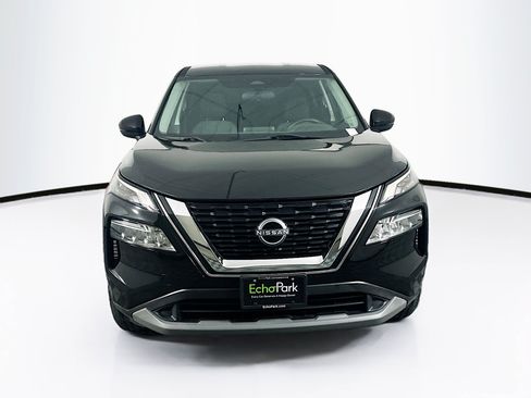 Used 2022 Nissan Rogue SV FWD image 2