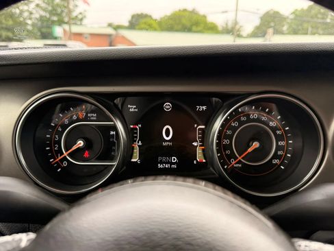 Used 2021 Jeep Gladiator Sport AWD/4WD image 31