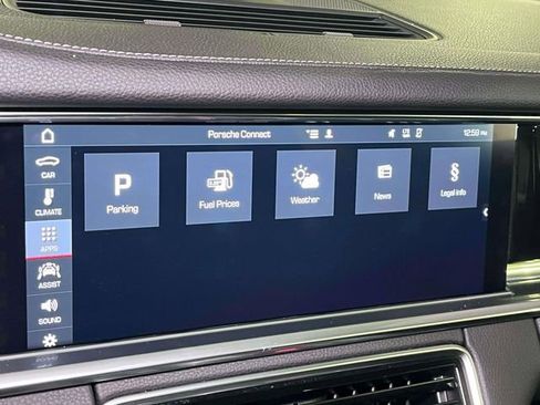 Used 2020 Porsche Panamera RWD image 30
