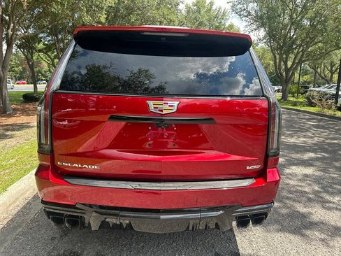 Used 2025 Cadillac Escalade V w/ LPO, Floor Liner Package AWD/4WD image 7