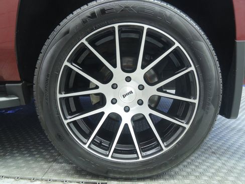 Used 2018 Chevrolet Tahoe LT image 7