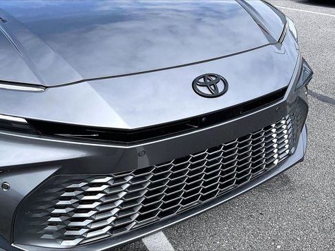 Used 2025 Toyota Camry XSE w/ Premium Plus Package image 30