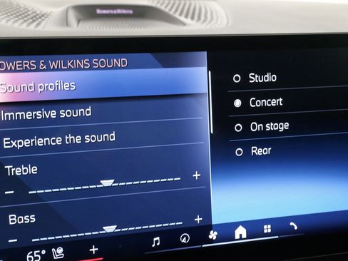 Used 2024 BMW X7 xDrive40i w/ Executive Package image 56