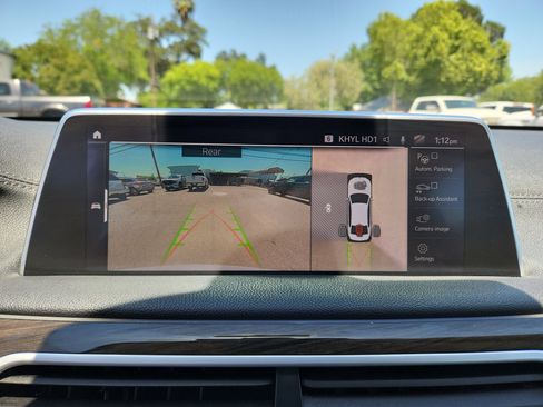 Used 2022 BMW 740i w/ Premium Package RWD image 24
