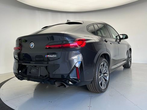 Certified 2024 BMW X4 M40i w/ Premium Package image 3