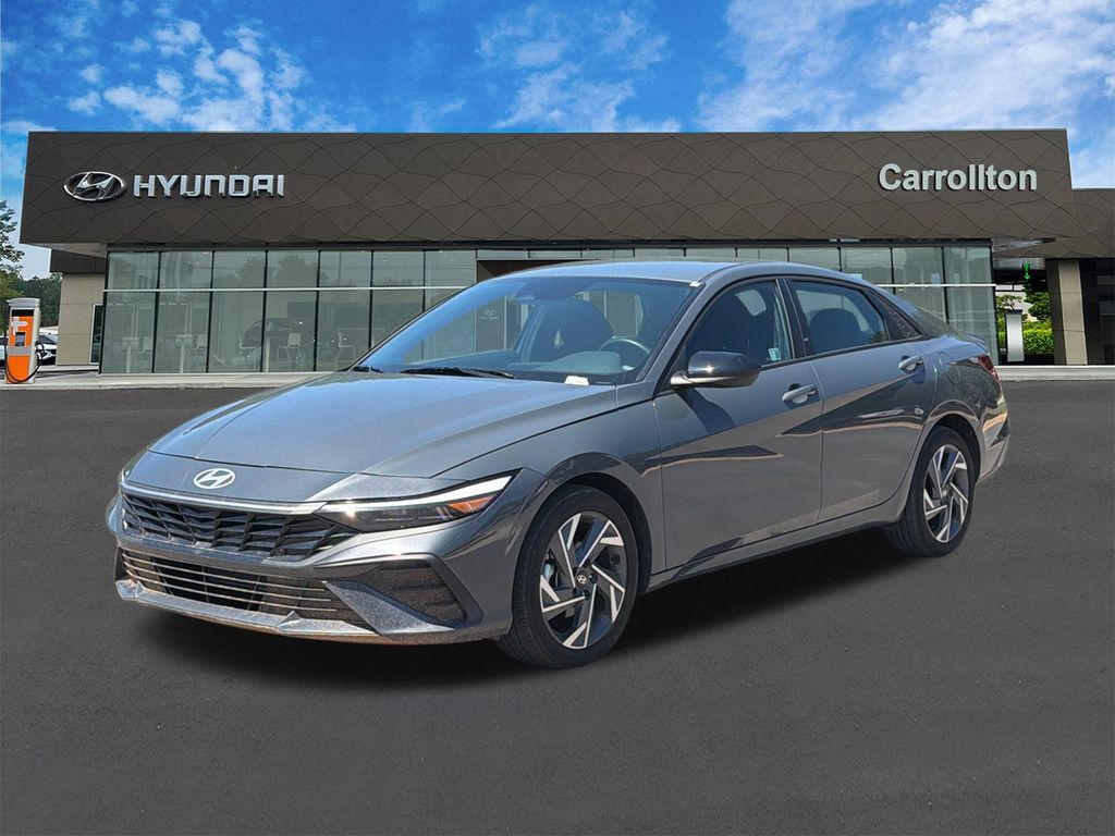 Certified 2025 Hyundai Elantra Sport FWD image 1