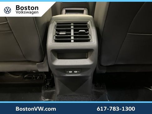 New 2026 Volkswagen Tiguan SE image 28