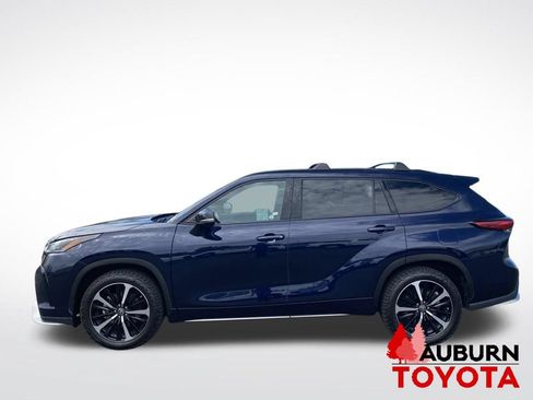 Used 2022 Toyota Highlander XSE AWD/4WD image 4