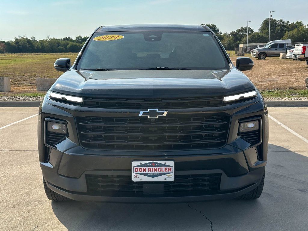Used 2024 Chevrolet Traverse LS w/ Midnight/Sport Edition FWD image 8