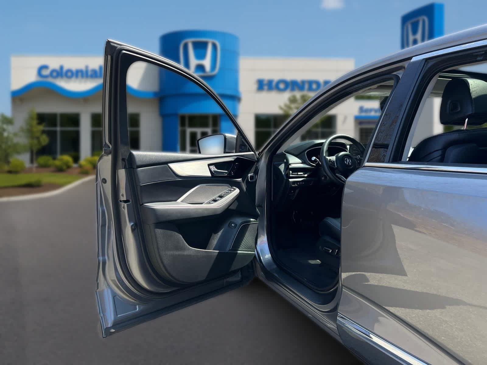 Used 2023 Acura MDX w/ Technology Package AWD/4WD image 16
