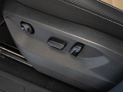 Used 2024 Volkswagen Atlas Cross Sport SE image 14