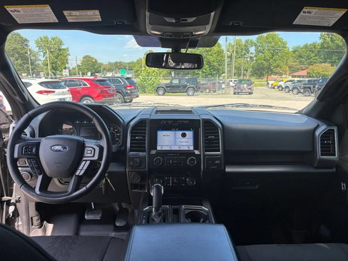 Used 2019 Ford F150 XLT w/ Equipment Group 302A Luxury AWD/4WD image 18