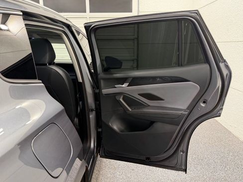Used 2026 Volkswagen Tiguan SE w/ Panoramic Sunroof Package AWD/4WD image 26
