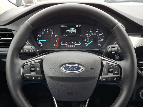 Certified 2022 Ford Escape SE w/ Cold Weather Package image 18