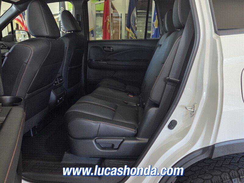 Used 2024 Honda Passport TrailSport image 8