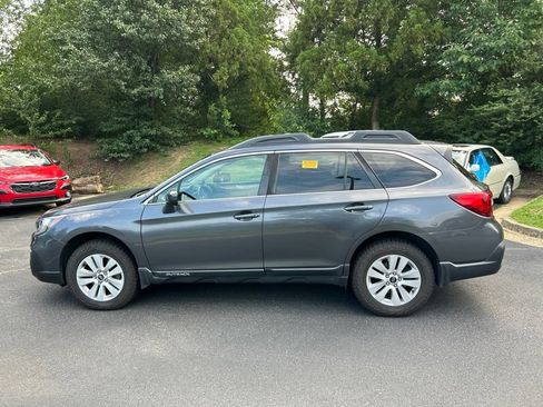 Used 2018 Subaru Outback 2.5i Premium AWD/4WD image 8