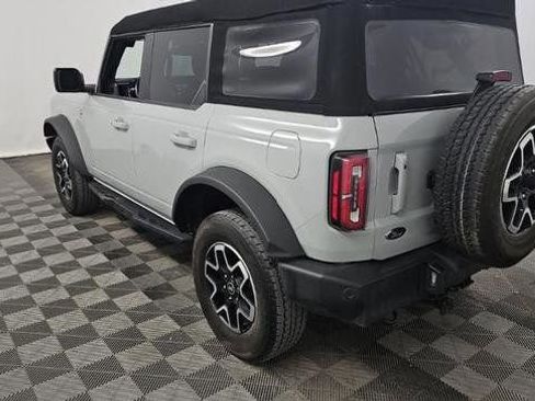 Used 2023 Ford Bronco Outer Banks AWD/4WD image 3