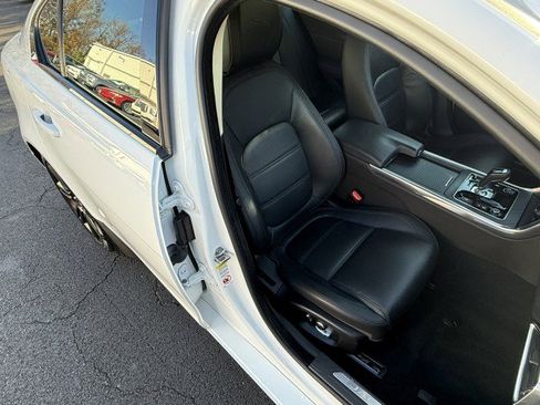 Used 2020 Jaguar XE S image 29