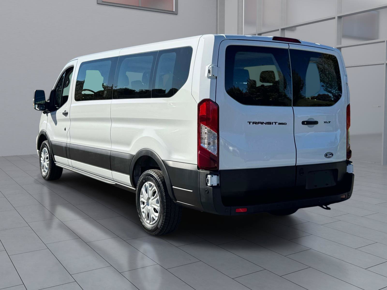 Used 2026 Ford Transit 350 XLT RWD image 5