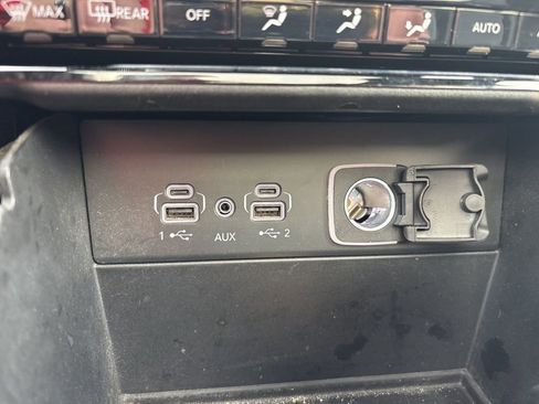 Used 2022 Jeep Grand Cherokee Overland AWD/4WD image 21