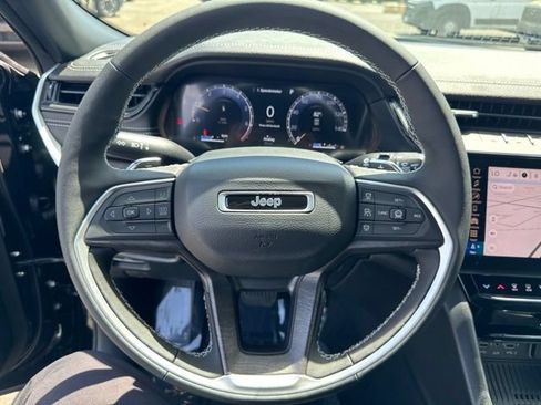 New 2026 Jeep Grand Cherokee Altitude AWD/4WD image 11