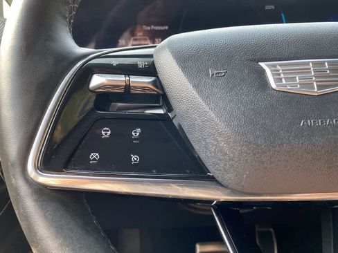 Certified 2025 Cadillac Optiq Sport 2 AWD/4WD image 21